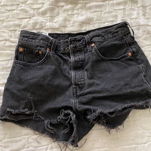 Black Levi’s shorts. Size 28